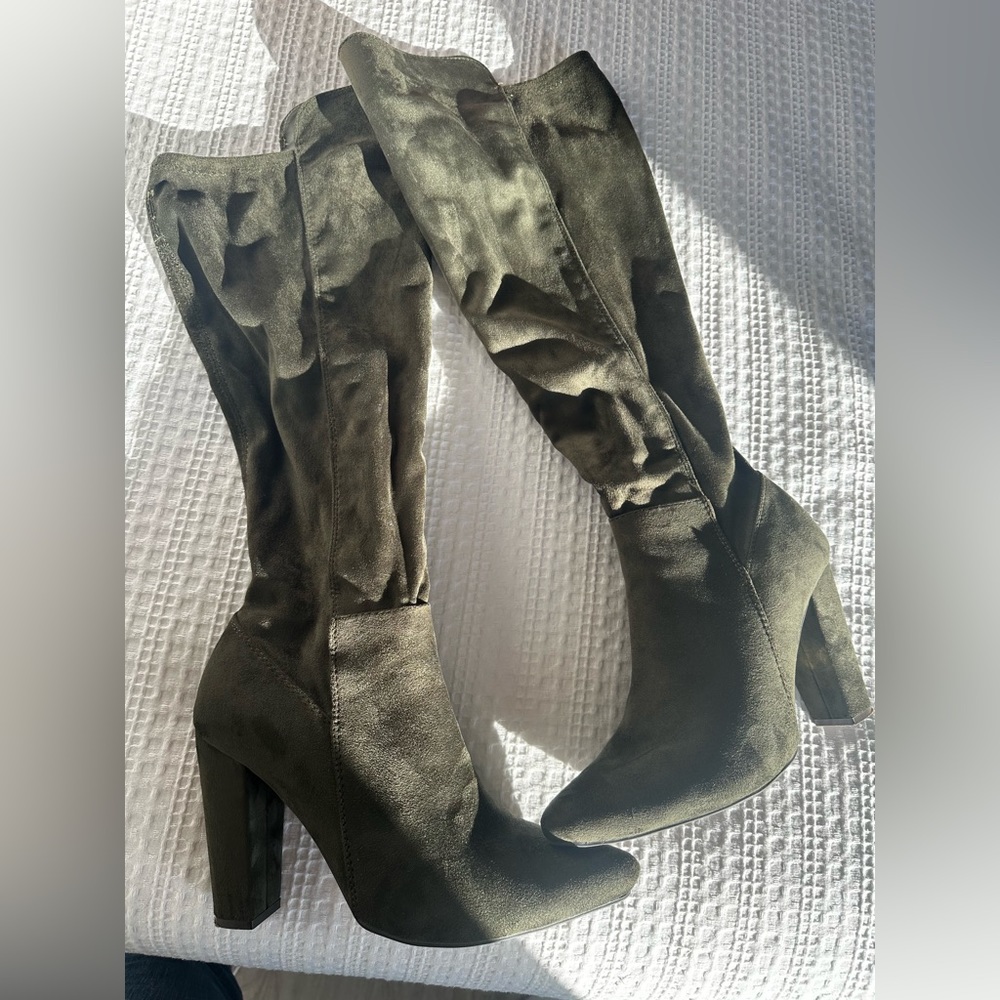 Journee Dominga Extra Wide Calf Knee High Boots. Size 9. Dark green faux suede.